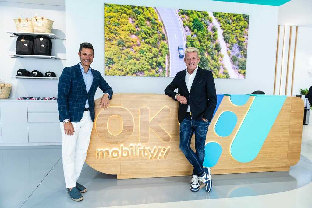 Wayne Griffiths, Chairman of Seat and Cupra, visits the OK Mobility headquarters